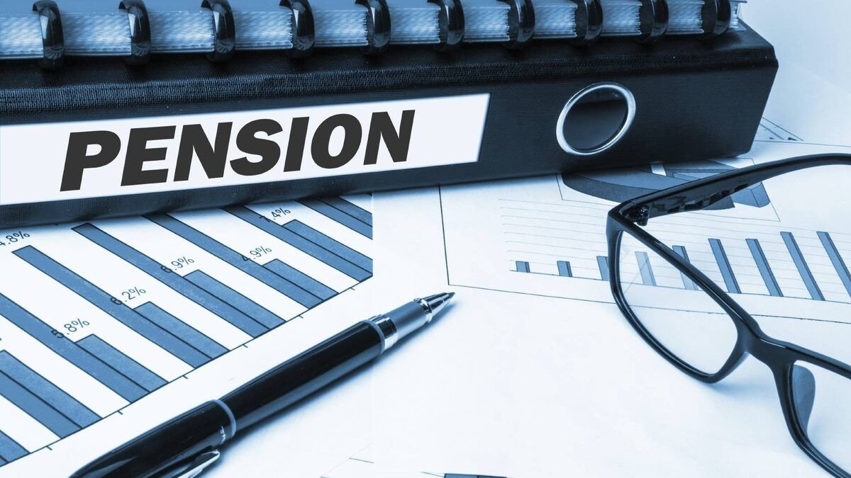 Employer Pension Changes 2025: Shift from Defined Benefit to Defined Contribution